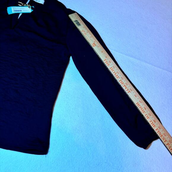 Beacon Apparel Stitch Fix NWT Joy Gold Chain Detail Black Top Shirt Size S - Picture 4 of 7